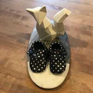 FreshlyPicked Moc in Heirloom Ebony size 2